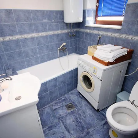 Seaside Holiday House Rogoznica - 5258 בית נופש